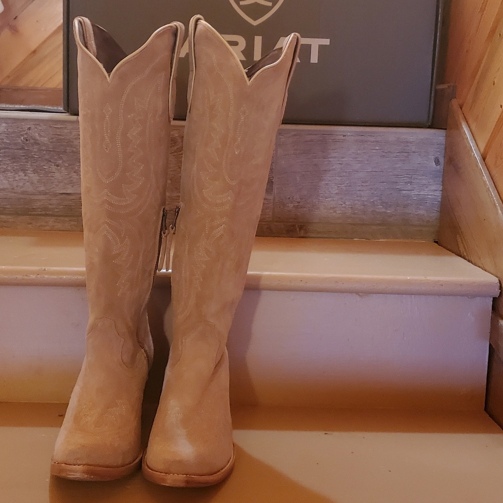 Women's Ariat Casanova Western Boots